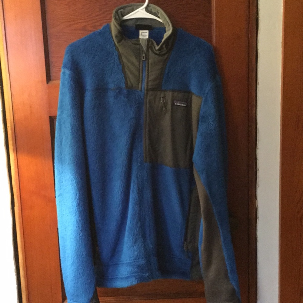 Cozy, cobalt blue R1 fleece full zip jacket